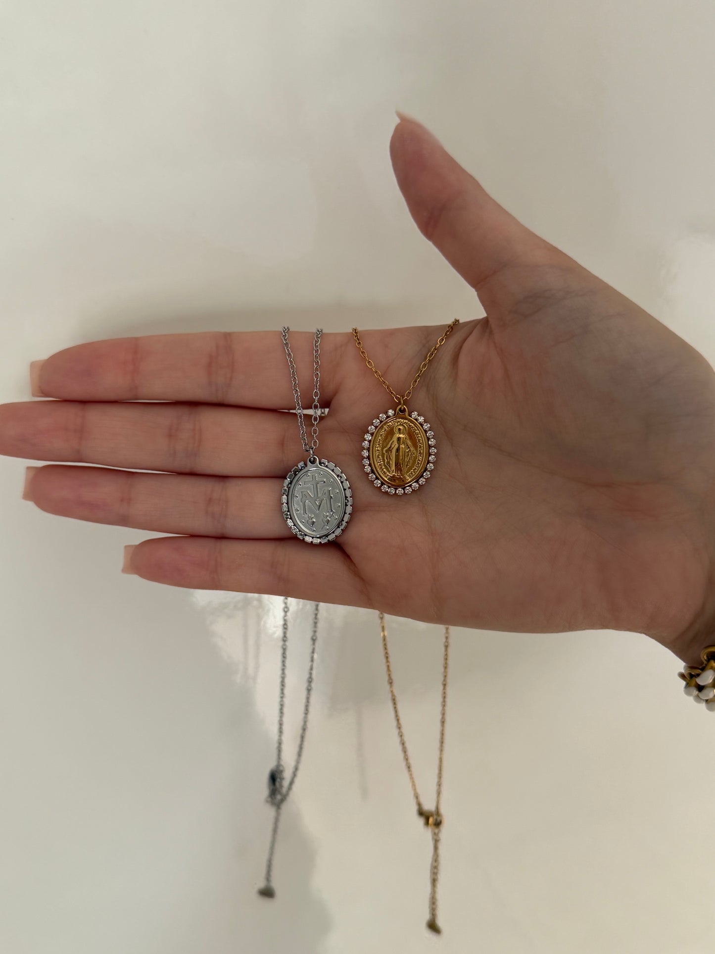 Collana madonnina
