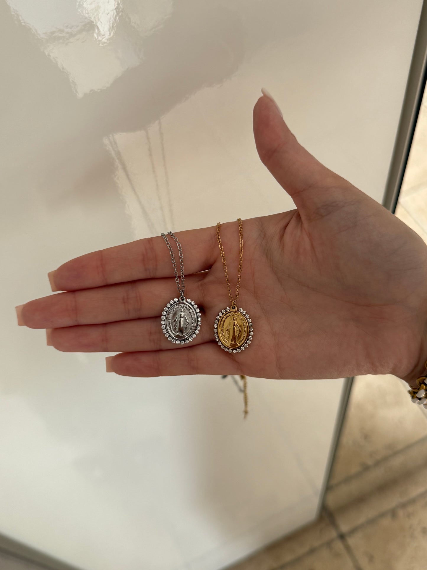 Collana madonnina